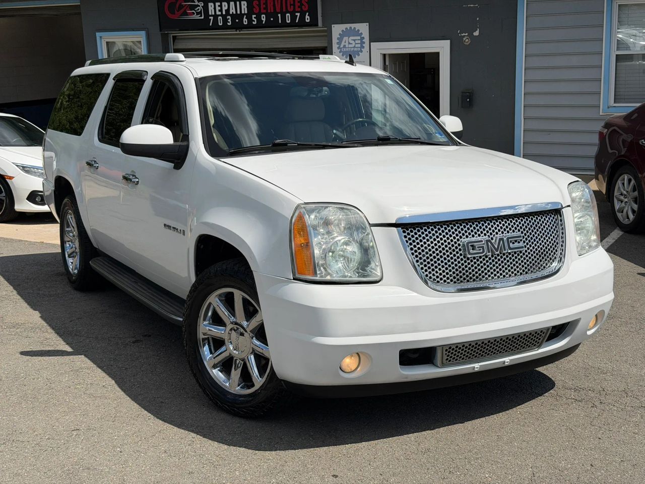gmc yukon xl 2008 1GKFC66888J185488 image gmc yukon xl 2008 1GKFC66888J185488 image